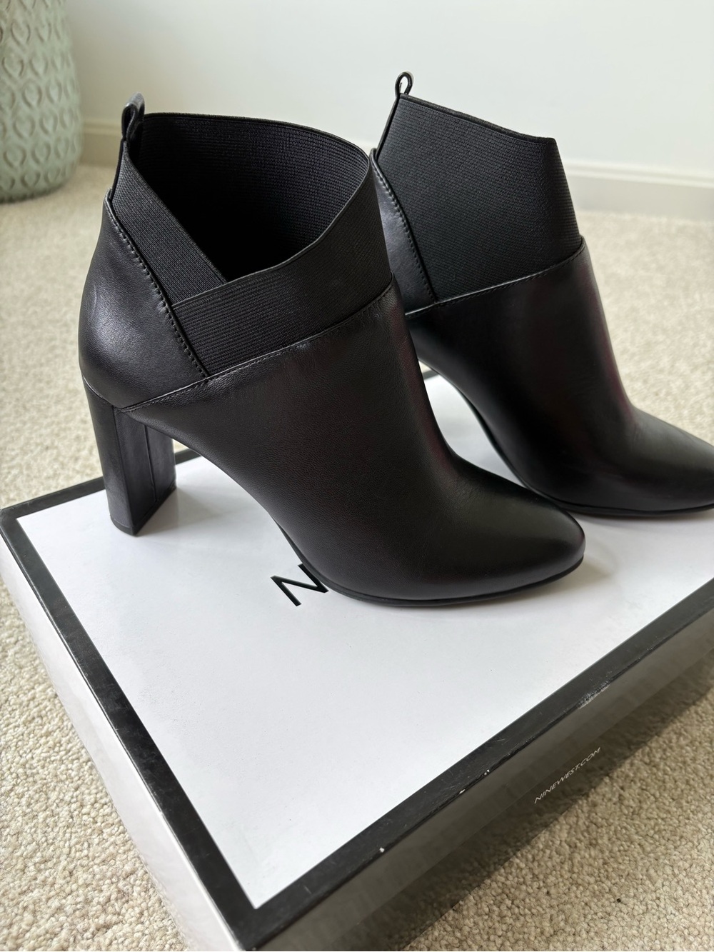 Nine West Black Leather Ankle Heeled Booties